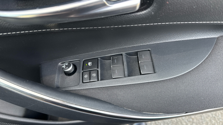 Toyota Corolla 1.8 VVT-i Hybrid Icon Tech 5dr CVT Hybrid Estate
